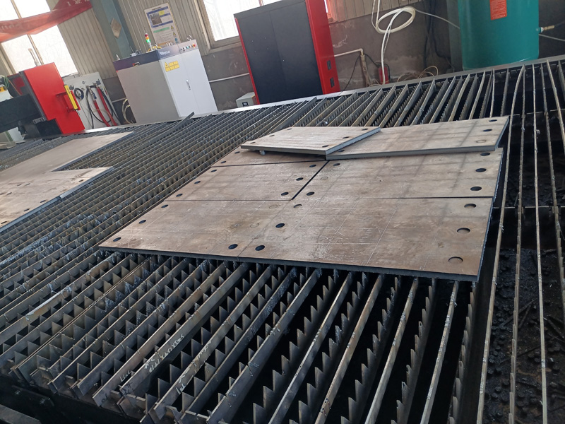 激光切割柱腳板精確度高損耗低